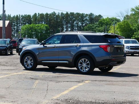 Certified 2023 Ford Explorer XLT w/ Equipment Group 202A AWD/4WD image 4