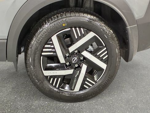 New 2027 Nissan Kicks SV w/ Cold Weather Package FWD image 30