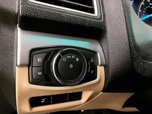 Used 2017 Ford Explorer XLT w/ Equipment Group 202A AWD/4WD image 31