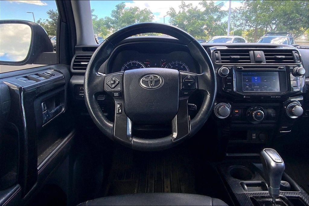 Used 2018 Toyota 4Runner TRD Pro AWD/4WD image 5