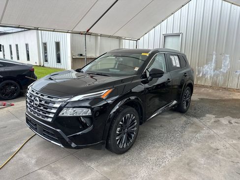Used 2026 Nissan Rogue Platinum w/ Platinum Premium Package AWD/4WD image 3