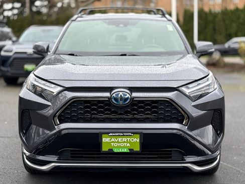 Used 2024 Toyota RAV4 SE image 8