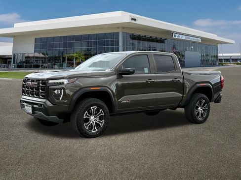 Used 2023 GMC Canyon AT4 w/ AT4 Premium Package AWD/4WD image 5