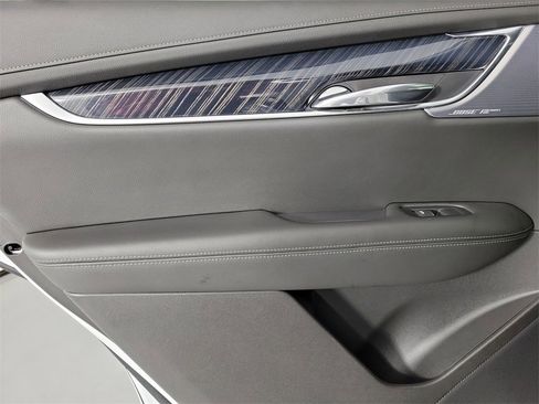 Certified 2023 Cadillac XT6 Premium Luxury image 14