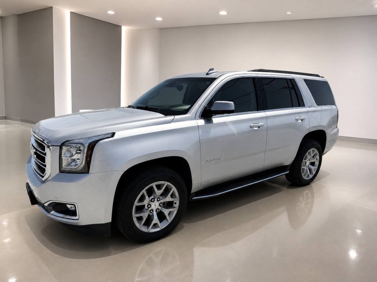 Used 2017 GMC Yukon SLT w/ Open Road Package AWD/4WD image 2