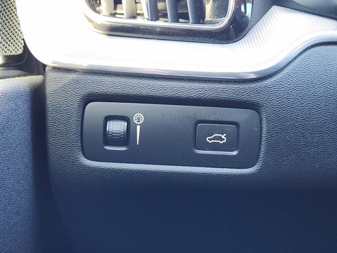 Used 2019 Volvo XC60 T5 Inscription w/ Protection Package Premier image 26