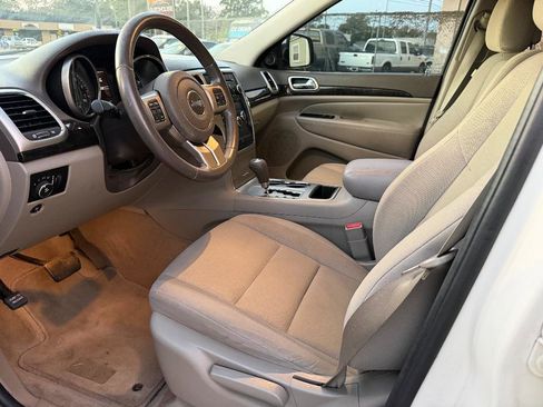 Used 2012 Jeep Grand Cherokee Laredo image 9