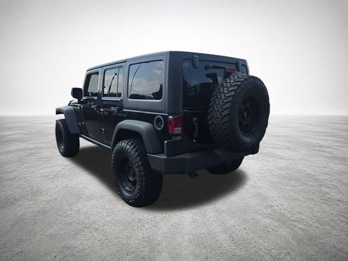 Used 2015 Jeep Wrangler Unlimited Rubicon w/ Dual Top Group AWD/4WD image 6