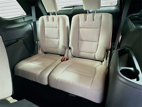 Used 2019 Ford Explorer FWD image 12