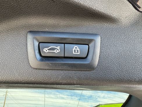 Used 2019 BMW X7 xDrive50i w/ M Sport Package image 49