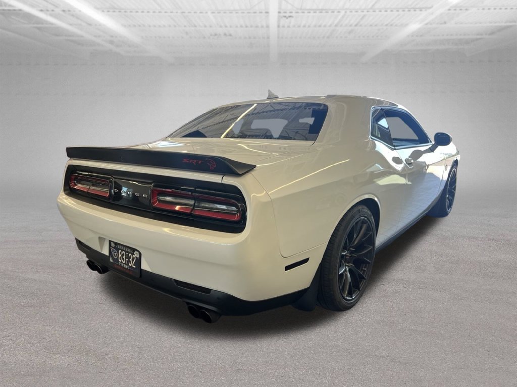 Used 2016 Dodge Challenger SRT Hellcat RWD image 9
