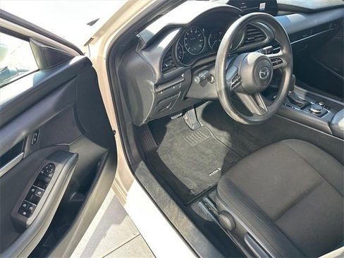 Used 2022 MAZDA MAZDA3 s image 9