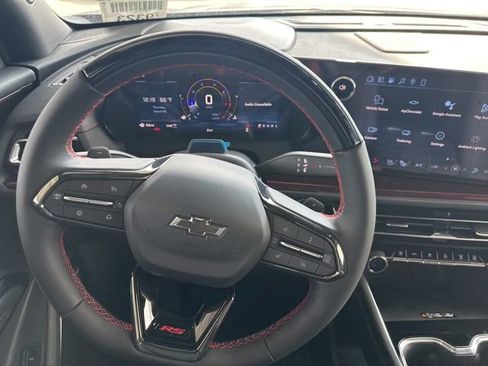 New 2026 Chevrolet Traverse RS w/ LPO, Floor Liner Package AWD/4WD image 29