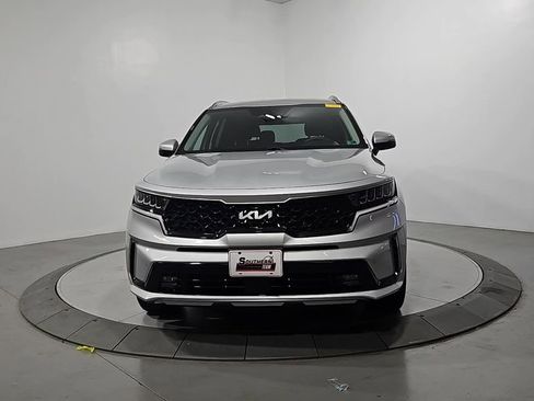 Used 2023 Kia Sorento EX image 9