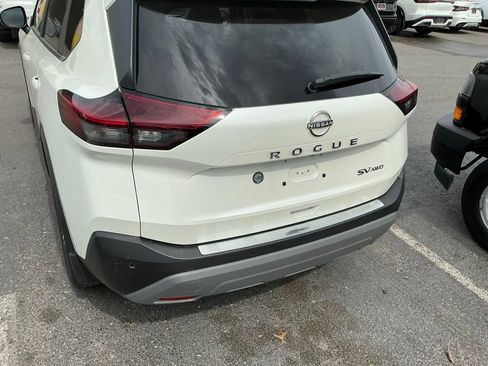 Used 2023 Nissan Rogue SV w/ SV Premium B Package image 23