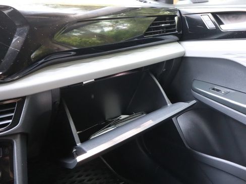 Used 2024 Volkswagen Taos S FWD image 37
