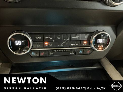 Used 2021 Ford Expedition XLT AWD/4WD image 17
