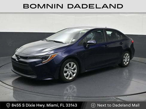 Used 2024 Toyota Corolla LE FWD image 1