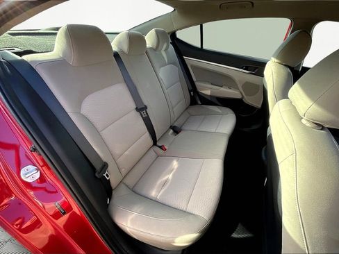 Used 2020 Hyundai Elantra SEL image 29