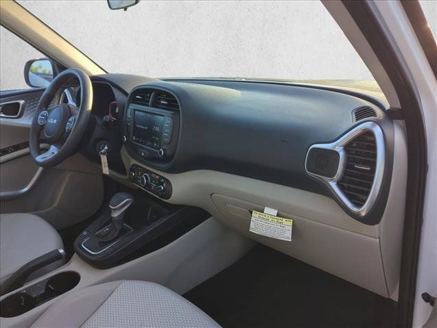 Used 2025 Kia Soul LX FWD image 28