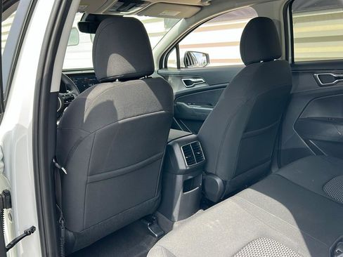 New 2025 Kia Sportage LX image 13