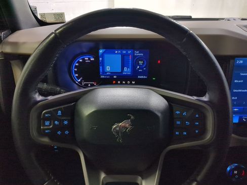 Certified 2021 Ford Bronco Wildtrak image 17