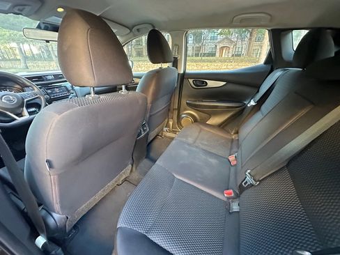 Used 2022 Nissan Rogue Sport S image 25