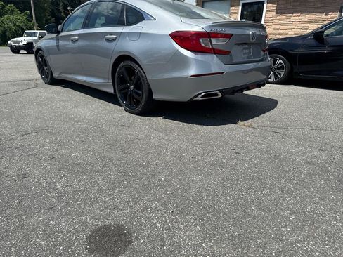 Used 2019 Honda Accord Sport image 9