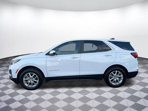 Used 2023 Chevrolet Equinox LT AWD/4WD image 2