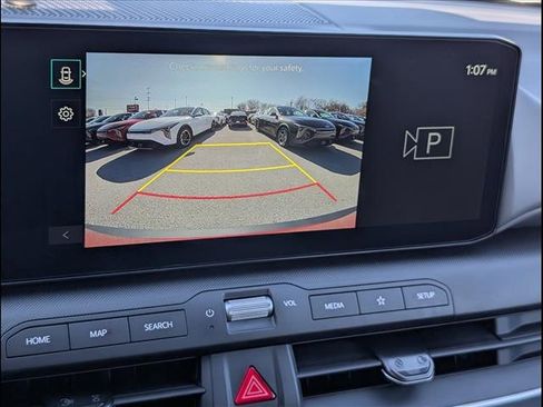 New 2025 Kia K4 LXS image 10