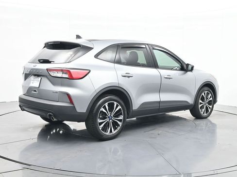 Used 2022 Ford Escape SE w/ SE Sport Appearance Package image 7
