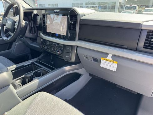New 2026 Ford F250 XLT w/ XLT Premium Package AWD/4WD image 7