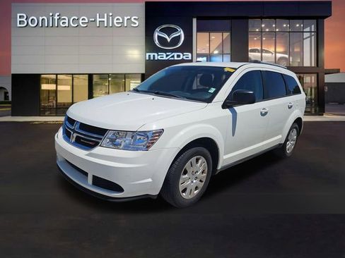 Used 2017 Dodge Journey SE image 3