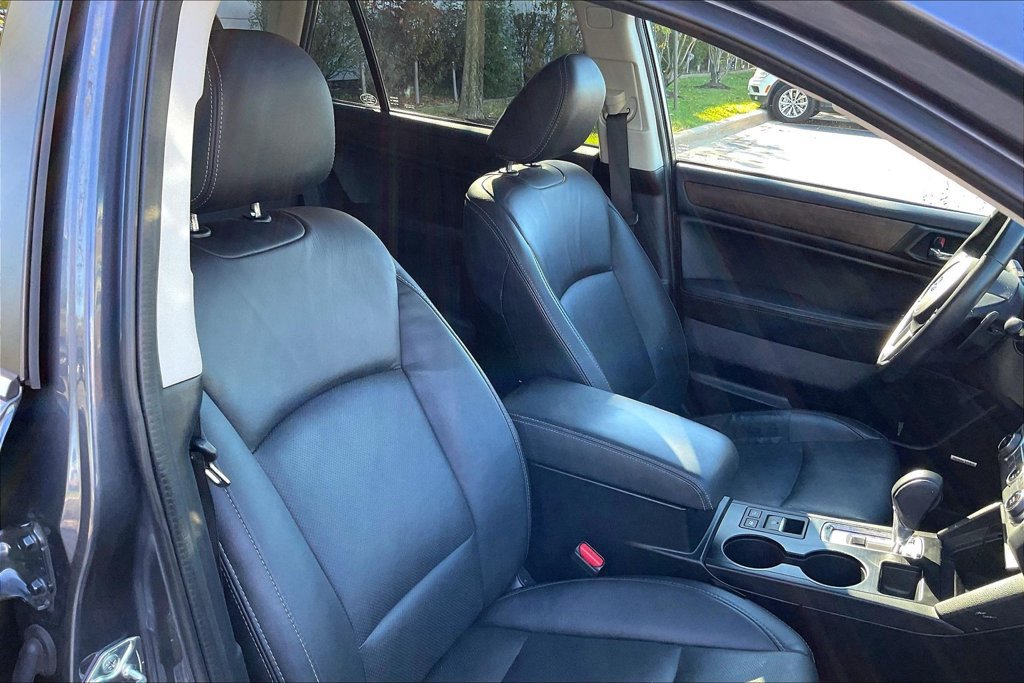 Used 2016 Subaru Outback 2.5i Limited AWD/4WD image 8