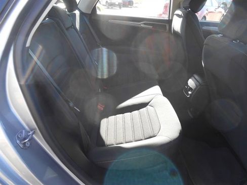 Certified 2020 Ford Fusion SE image 5