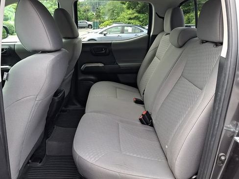Certified 2023 Toyota Tacoma SR5 AWD/4WD image 10
