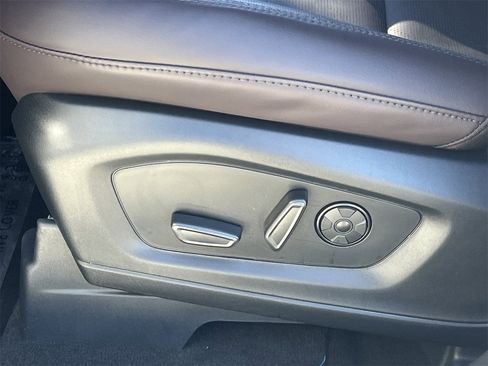 New 2026 Ford Explorer Platinum image 19