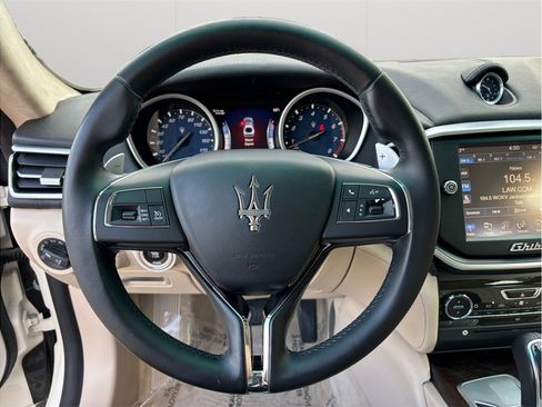Used 2016 Maserati Ghibli S image 26