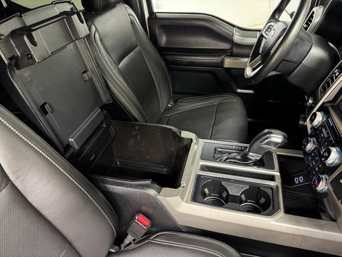 Used 2017 Ford F150 Lariat RWD image 31