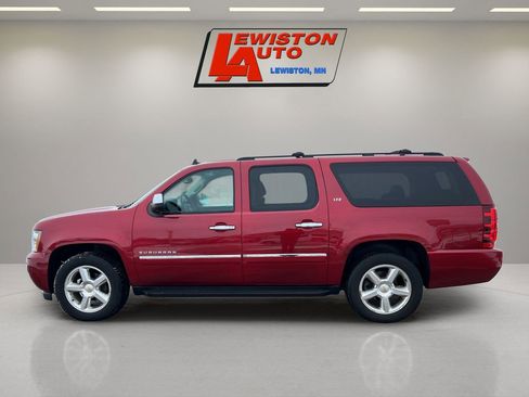 Used 2014 Chevrolet Suburban LTZ image 10