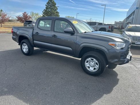 Used 2018 Toyota Tacoma SR w/ SR Convenience Package image 30