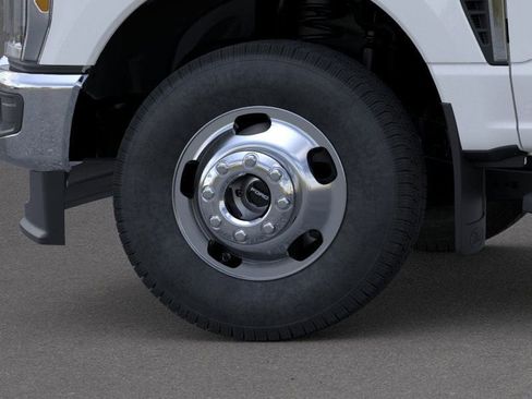 New 2026 Ford F350 XLT image 40