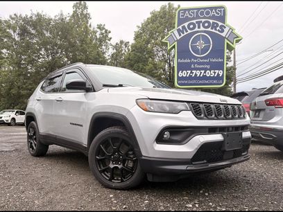 Used 2024 Jeep Compass Latitude w/ Convenience Group