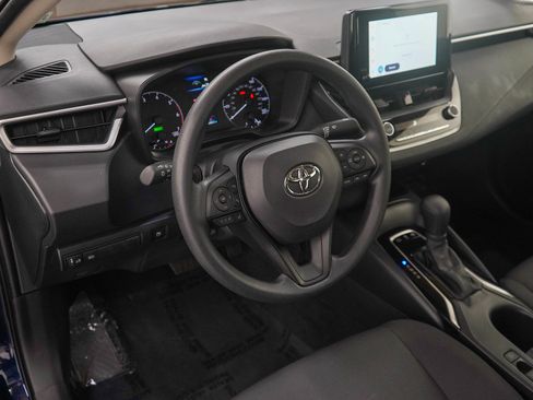 Used 2025 Toyota Corolla LE image 19