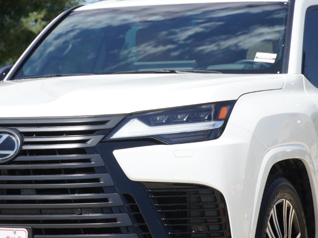 Used 2025 Lexus LX 700h Luxury w/ Appearance Package AWD/4WD image 4