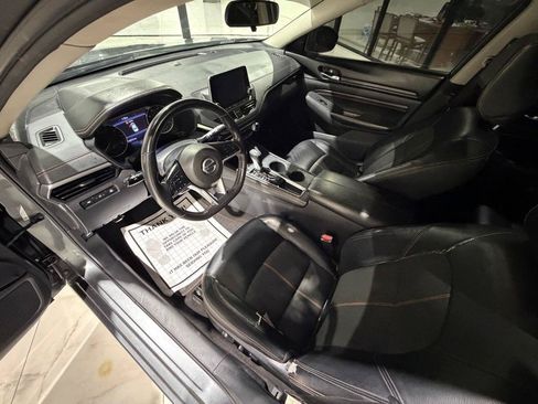 Used 2022 Nissan Altima 2.5 SR w/ Midnight Edition Package FWD image 19