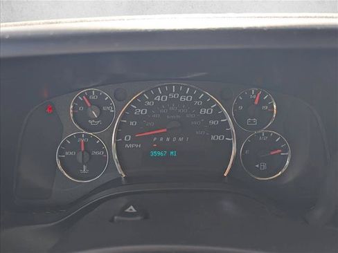 Used 2023 GMC Savana 3500 LS RWD image 9
