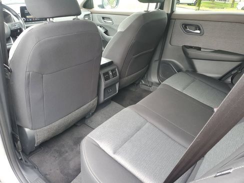 Certified 2023 Nissan Rogue SV FWD image 11