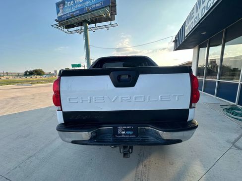 Used 2005 Chevrolet Avalanche Z66 w/ Sun And Sound Package image 4