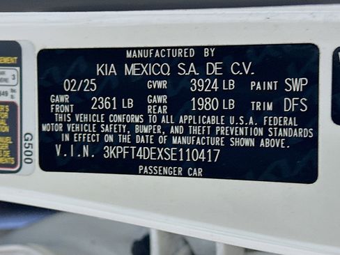 Used 2025 Kia K4 LXS image 12